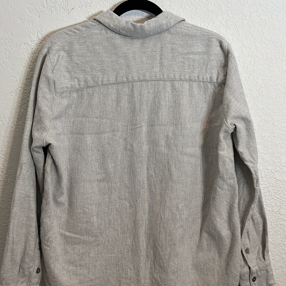 Madewell light gray mid weight flannel shacket with pockets Preppy Casual Alpine - Picture 8 of 11